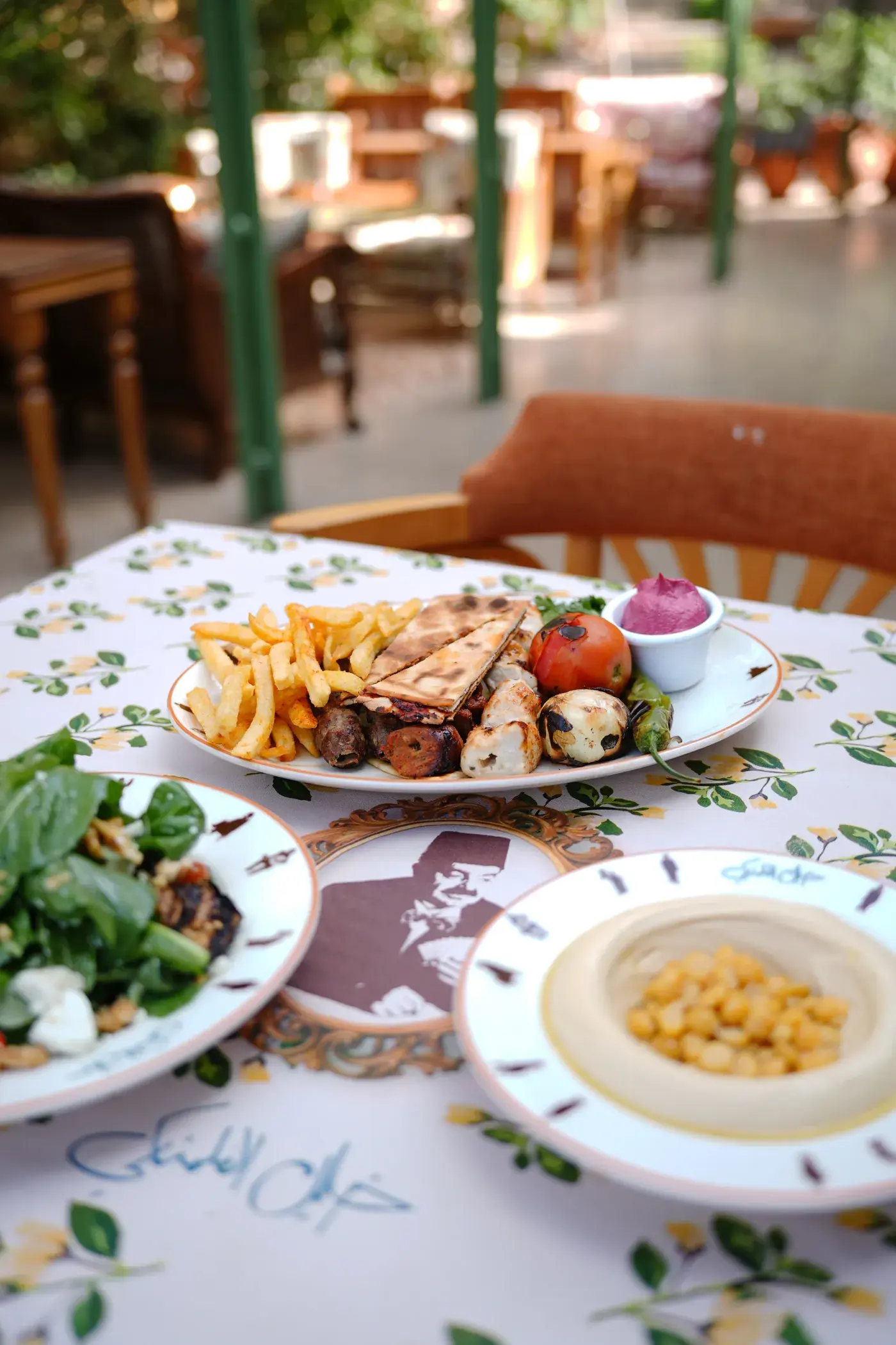 Manakish and mezze on the checked cloth, Al Falamanki Antelias